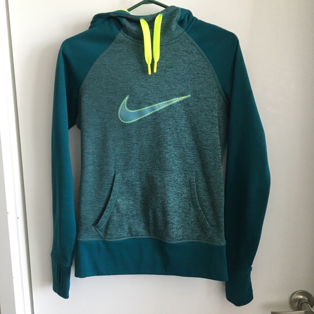 Nike Therma-Fit Hoodie